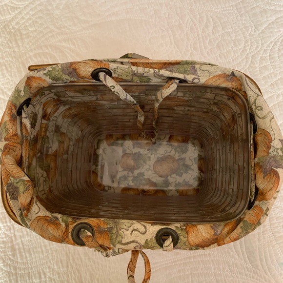 Longaberger basket - Picture 3 of 7
